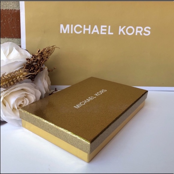🌹 Michael Kors Jet Set Large Phone Case - Picture 8 of 10